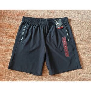 NWT Active PERFORMANCE  Men’s  Running Black Dual Zipper Pockets Stretch Fabric